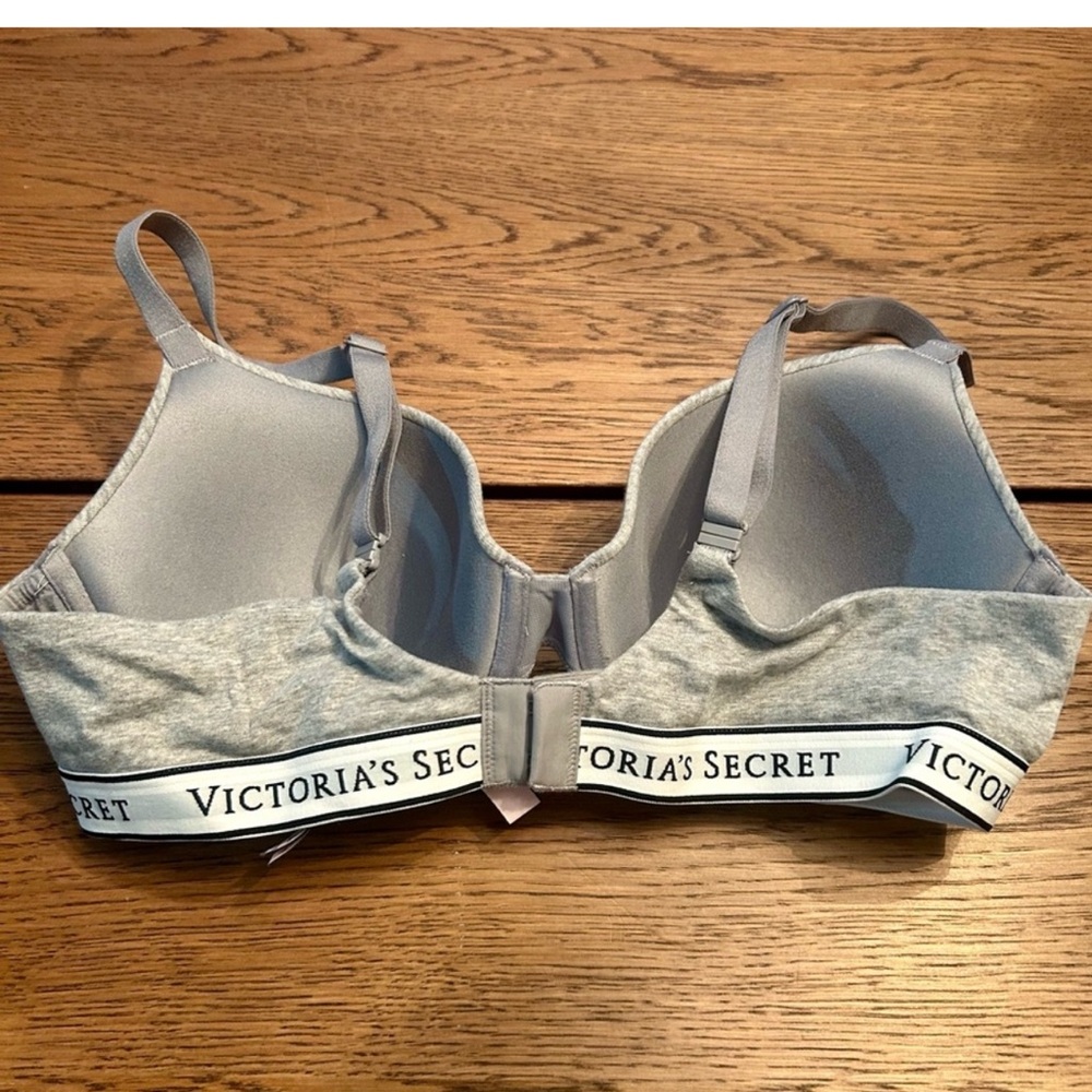 Victoria’s Secret T-Shirt Bra 36C - Picture 5 of 10